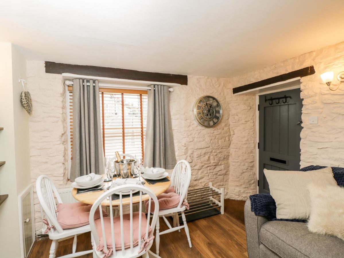 Corner Cottage Malmesbury Exterior photo
