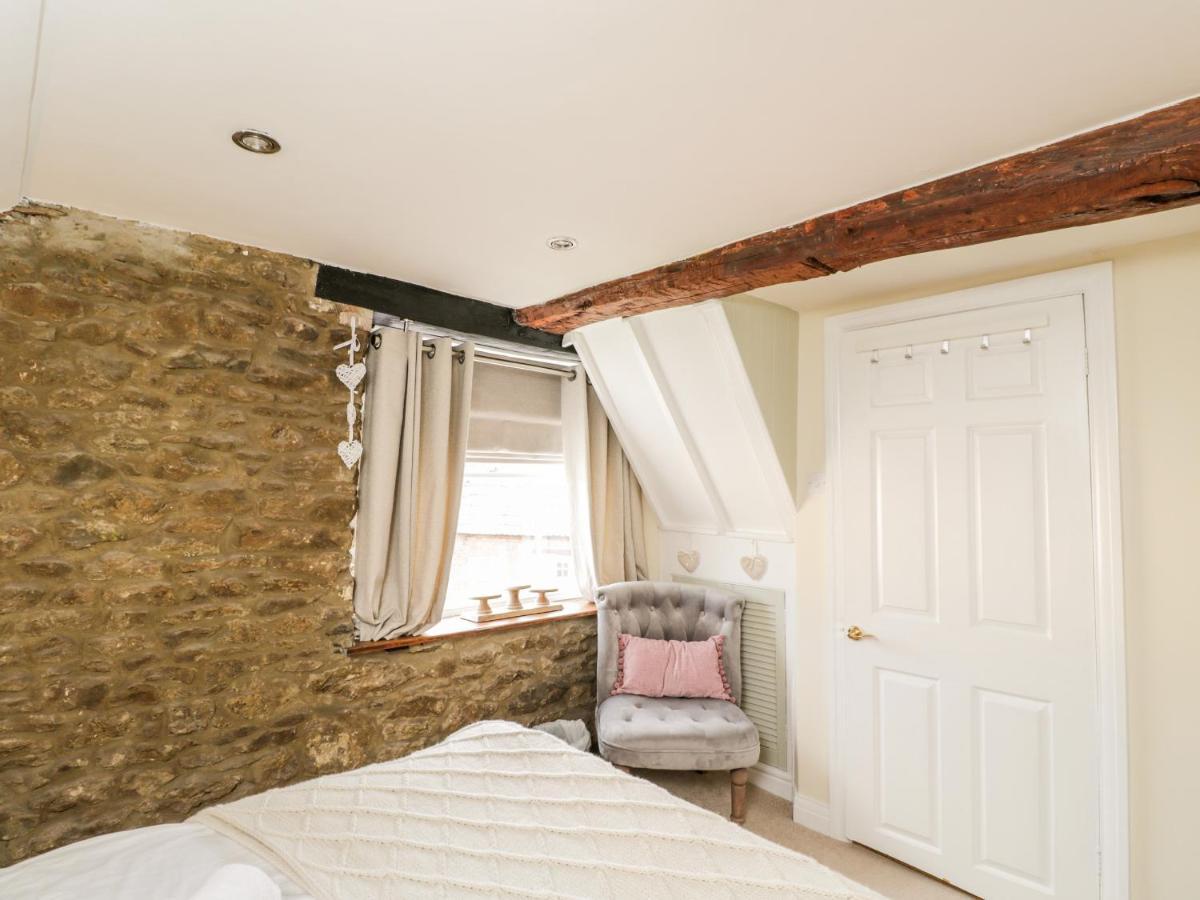Corner Cottage Malmesbury Exterior photo